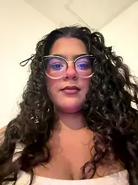 CaroBeach on StripChat