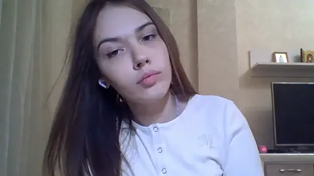 CeyaLier — air kiss