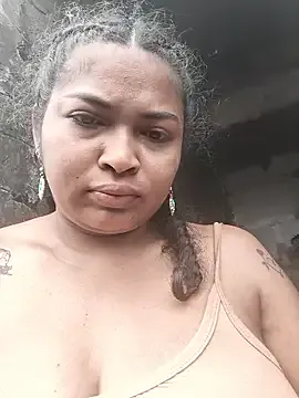 chalohott on StripChat