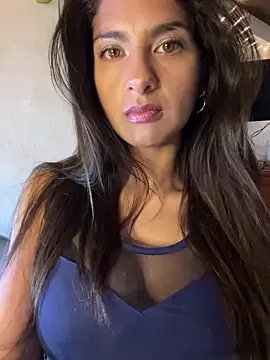 chicachocolate01 on StripChat 