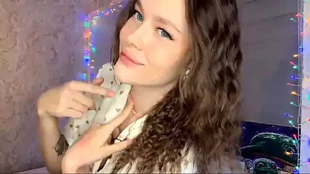 CindyHines — Lick my nipples