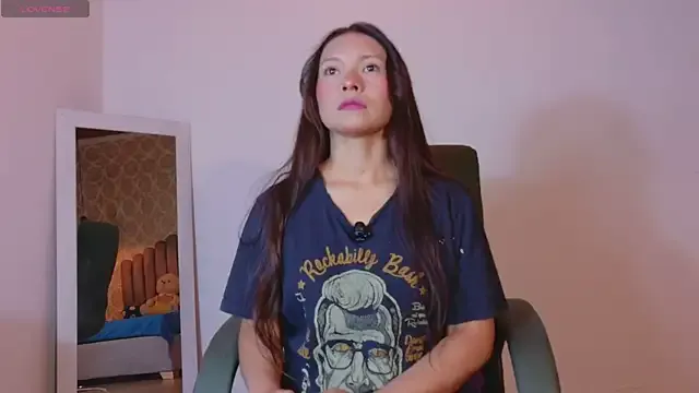 Freechat Cloe16_ on StripChat