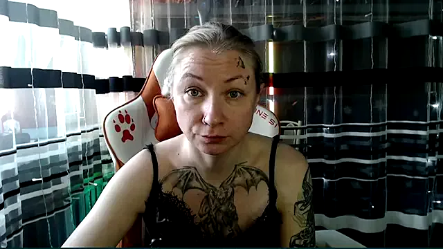 Freechat cold_lollipop on StripChat