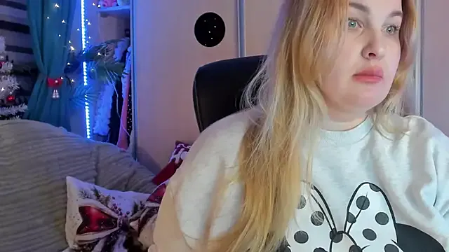 CoraSwon on StripChat