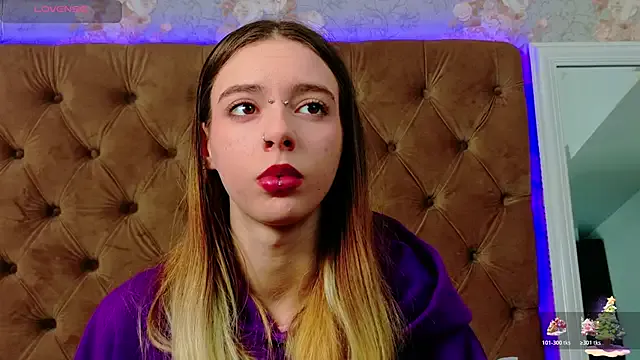 CoraVex on StripChat