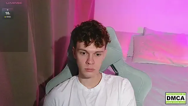 cute_thomas on StripChat