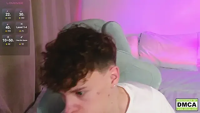 cute_thomas on StripChat