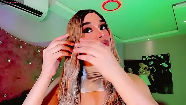 Freechat Cute_Val_ on StripChat