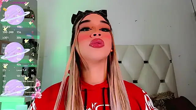 Freechat Cute_Val_ on StripChat