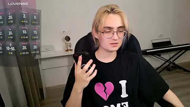 Freechat CuteYukiKun on StripChat