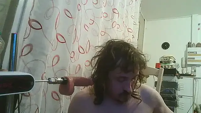 cyril020202 — Gros gode en verre dans le cul