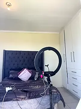 DarkBerry87 on StripChat