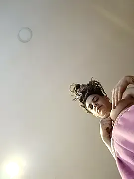 dear2002 on StripChat