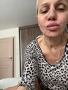 DeborahXPorn on StripChat