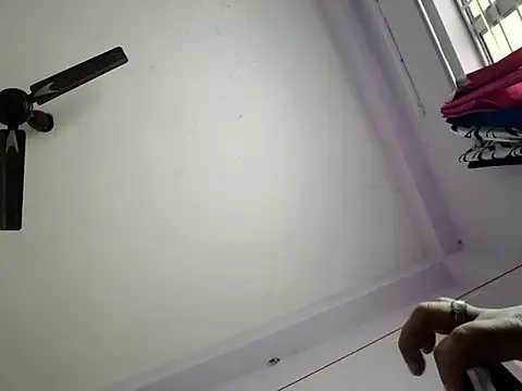 Deborbhavi222 on StripChat