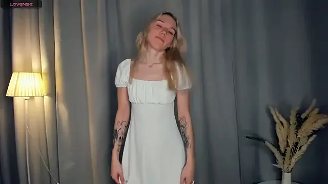 DianeHonnette on StripChat