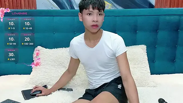 dilan_911 on StripChat