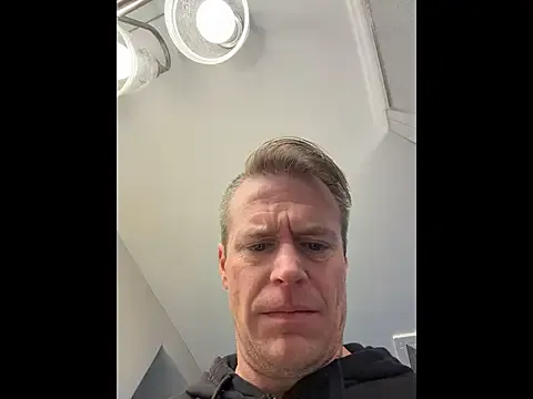 DILFiGuess1 on StripChat