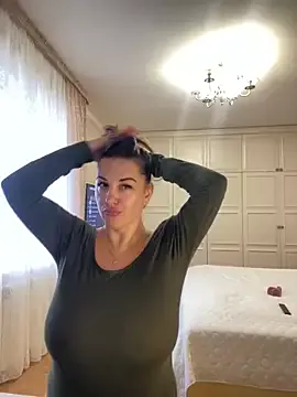 Dina0908 on StripChat