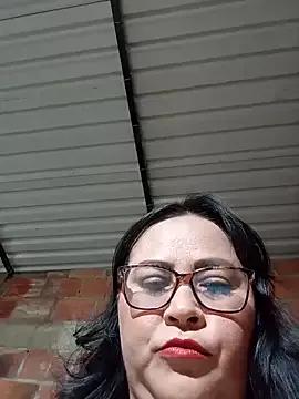 Dirty-Momm-Divorced-Hot