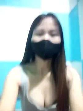 Donatella28 on StripChat