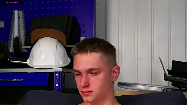 dustyn_fox on StripChat