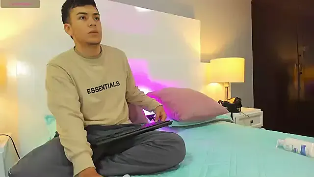 Freechat Dylan_Katte on StripChat