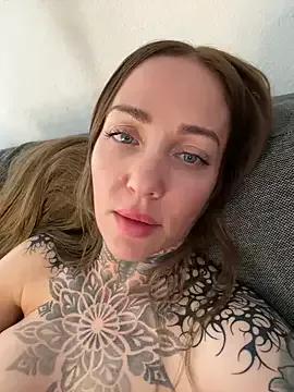 Elenascrib on StripChat 