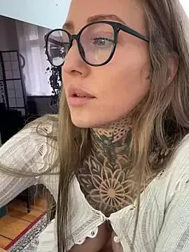 Elenascrib on StripChat 