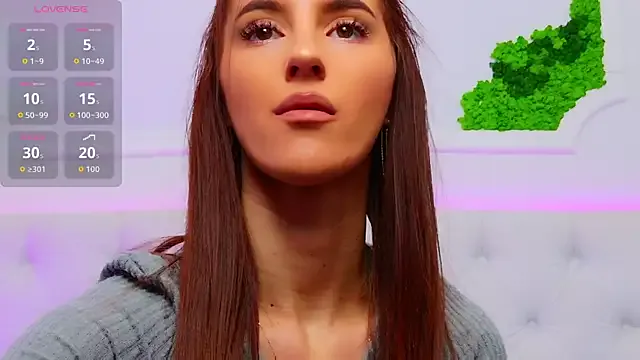 ElisaCharm on StripChat