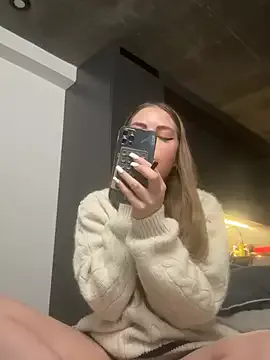 Freechat elliepixie on StripChat