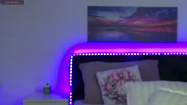 Freechat EmaCourtis on StripChat