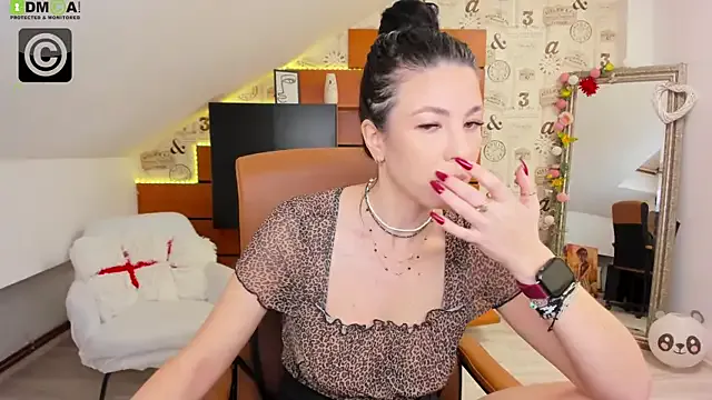 EmillyTaylor on StripChat