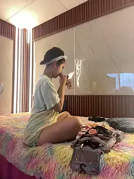 Eva_Feller69 on StripChat