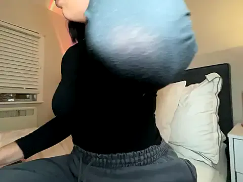 FrancescaXO on StripChat