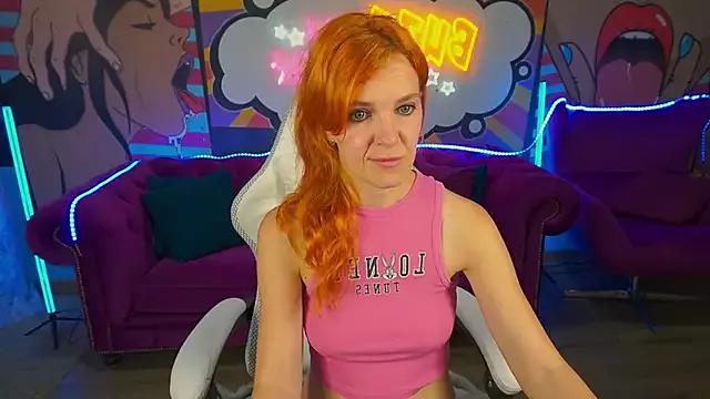 GingerLizzi on StripChat 