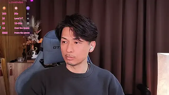 Group HARU_STRIKE on StripChat