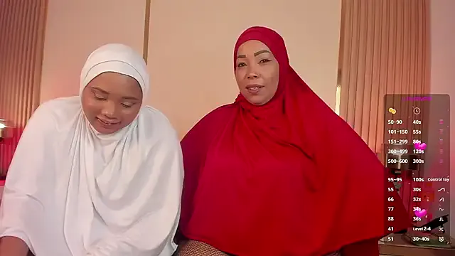 Helen_Camila — Turn Around! Camilas Ass x 40 Spanks 