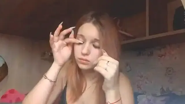 StripChat HepSoftener is Freechat HepSoftener — cleavage show close up