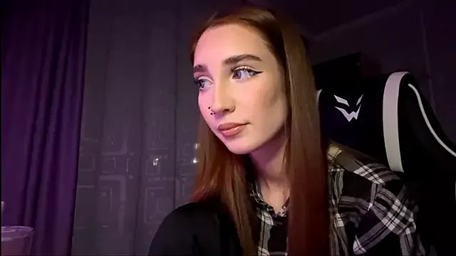 HollyPaw on StripChat 