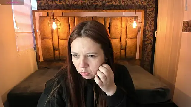 Freechat Isa_Thompson__ on StripChat