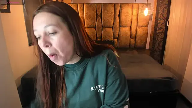 Freechat Isa_Thompson__ on StripChat