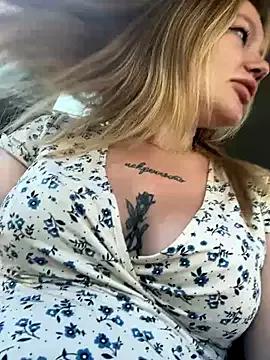 Group justmilaa on StripChat