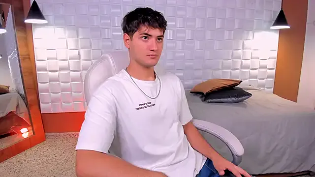 KaelSwitch on StripChat