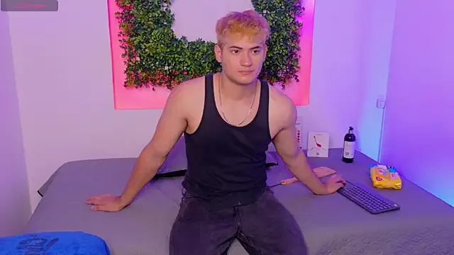 KaelSwitch on StripChat