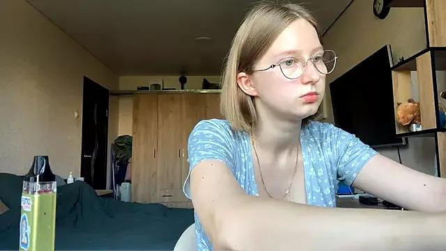 KATTIE_SLOWFiRE on StripChat