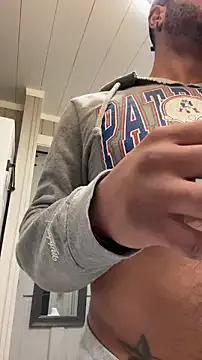 KY_Sir35 on StripChat