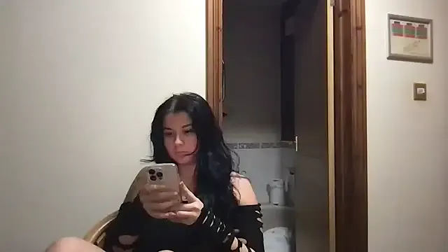 Freechat laceyblackx on StripChat