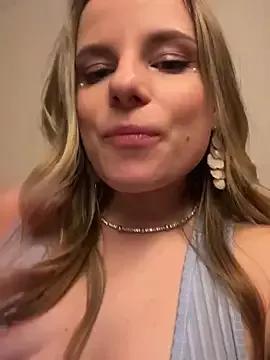 LanaSparks on StripChat 