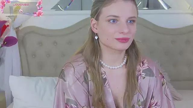 LanaSparks on StripChat 